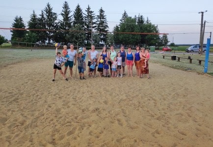 Rózsa-Vát Egyesület röplabdapálya csoportkép